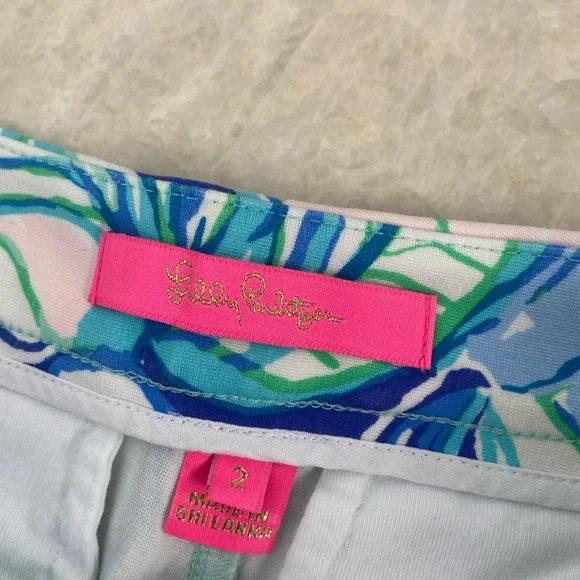 Lilly Pulitzer scalloped hem Women Shorts size 2 - Picture 2 of 5